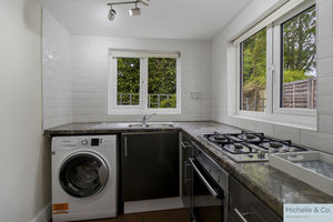 Kitchen- click for photo gallery